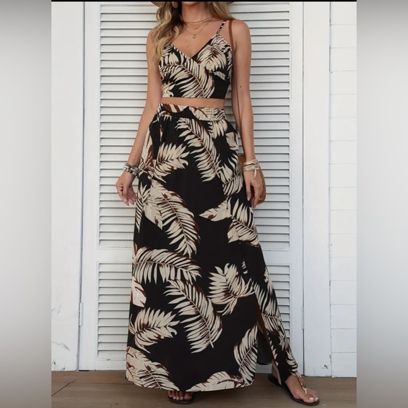 NWOT SHEIN Backless Spaghetti Strap V-neck Cami Top & Split Hem Maxi Skirt - Picture 2 of 11